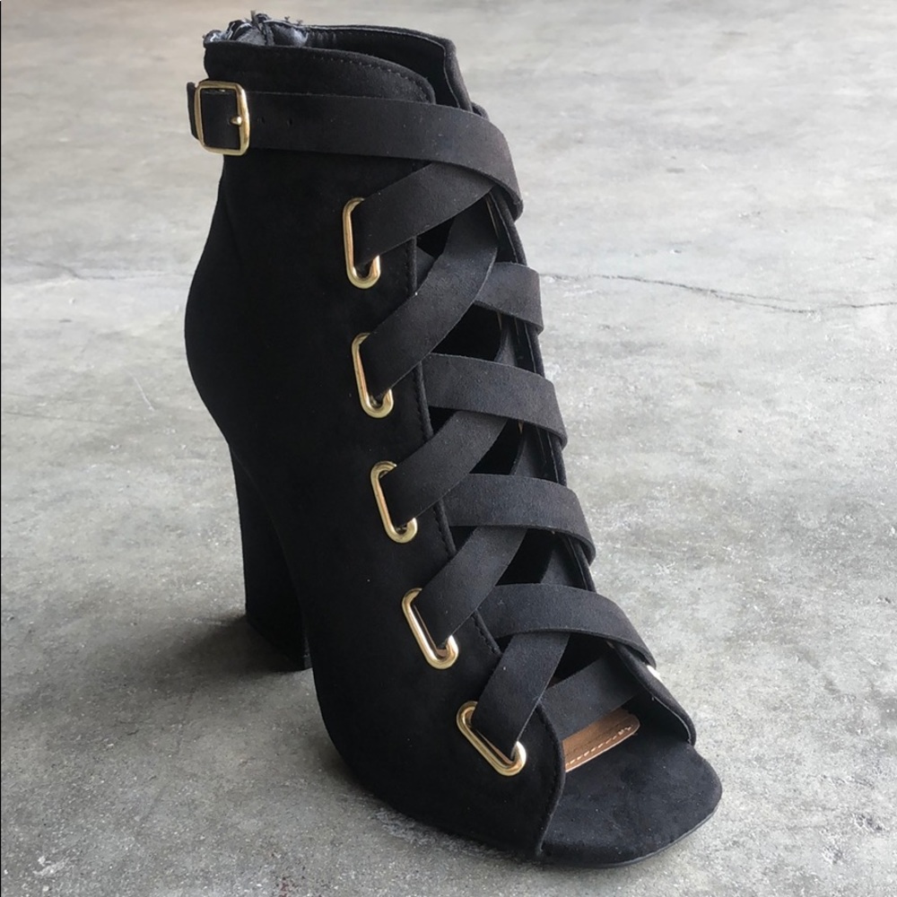 Qupid Women’s Peep Toe Ankle Booties Black